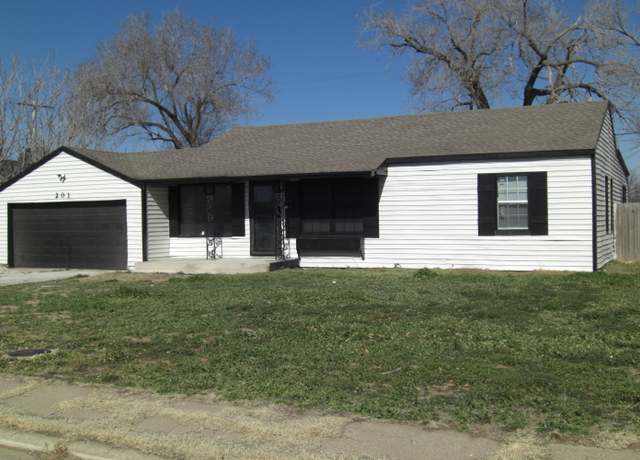 Property at 201 SE 9th, Plainview, TX 79072, 4 beds, 2 baths