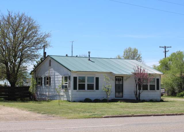 Property at 905 Lone Star St, Silverton, TX 79257, 2 beds, 1.5 baths