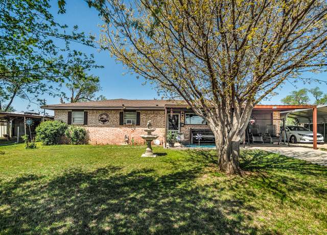 Property at 420 S Gaines Ave, Tulia, TX 79088, 3 beds, 2 baths