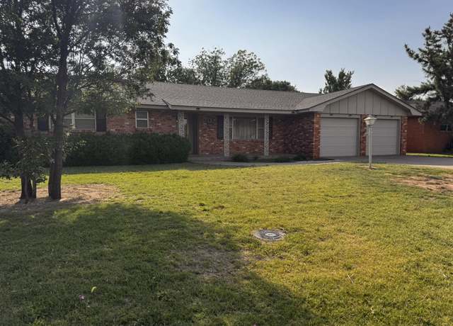 Property at 1203 Garland St, Plainview, TX 79072, 3 beds, 2 baths
