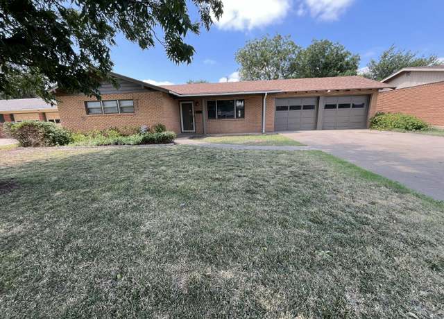 Property at 1307 Garland, Plainview, TX 79072, 3 beds, 1 bath