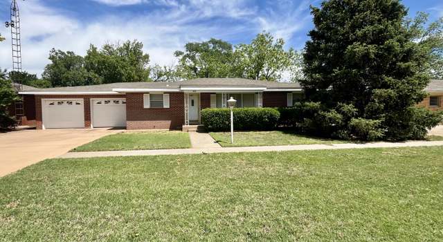 Photo of 512 W 9th St, Hale Center, TX 79041