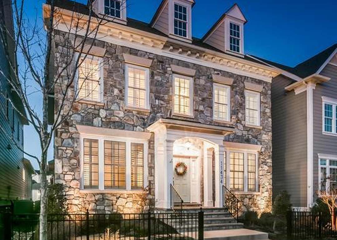 CAREERING× NEIGHBORHOOD Housing Lottery Launches for 64 Norfolk Senior Housing on