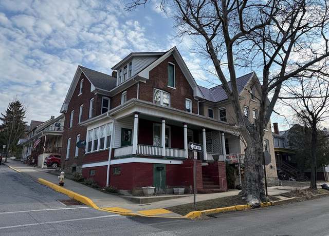 Property at 431 Moore St, Huntingdon, PA 16652, 3 beds, 1.5 baths