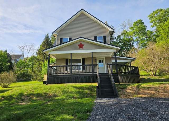 Property at 913 Branch St, Saxton, PA 16678, 3 beds, 1.5 baths