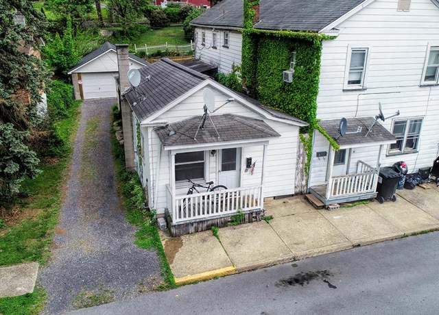 Property at 1307 Oneida St, Huntingdon, PA 16652, 5 beds, 3 baths