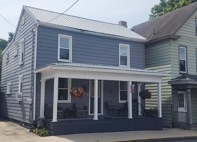 Property at 508 7th St, Huntingdon, PA 16652, 3 beds, 1.5 baths