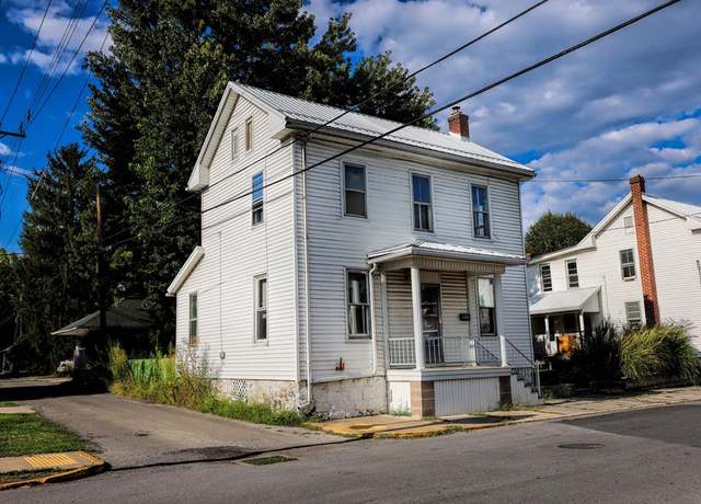 Property at 313 14th St, Huntingdon, PA 16652, 2 beds, 1.5 baths
