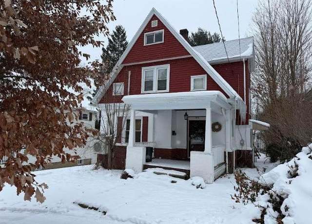 Property at 207 North Parker St, Warren, PA 16365, 3 beds, 1.5 baths