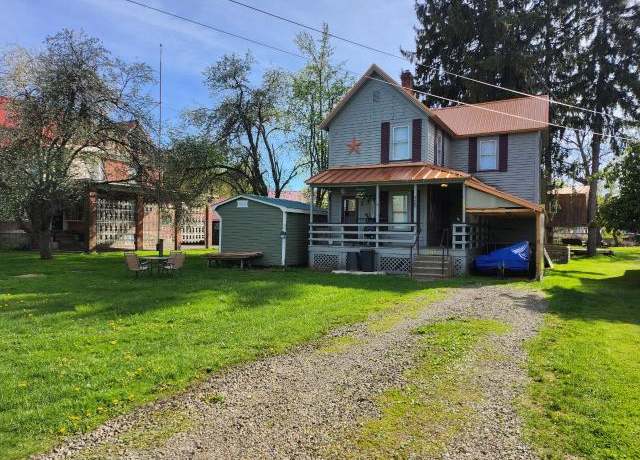 Property at 526 Oakland Dr, Warren, PA 16365, 3 beds, 1 bath
