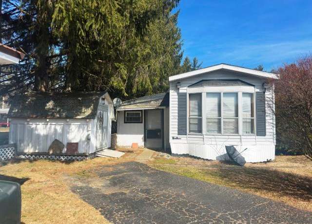 Property at 30 Carriage Dr, Youngsville, PA 16371, 2 beds, 1 bath