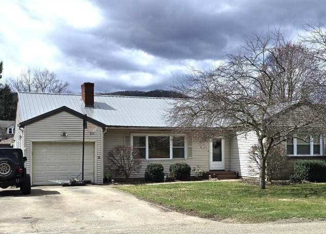 Property at 1209 Conewango Ave, Warren, PA 16365, 3 beds, 1.5 baths