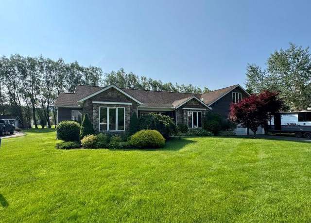 Property at 22 Pine Grove Blvd, Russell, PA 16345, 4 beds, 4 baths