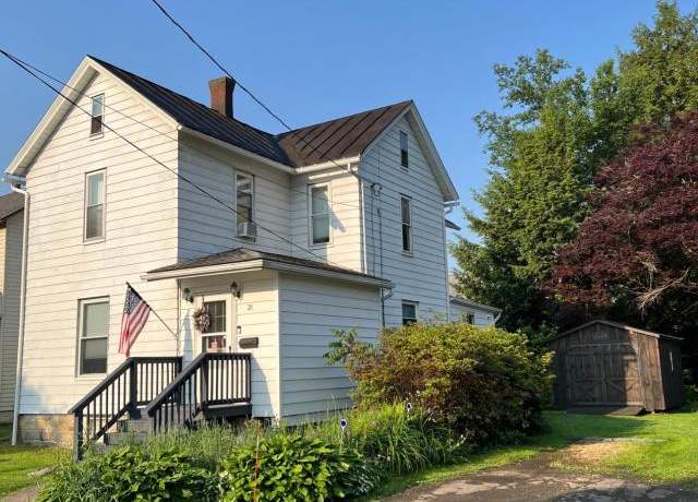Property at 28 Walnut St, Warren, PA 16365, 4 beds, 2 baths