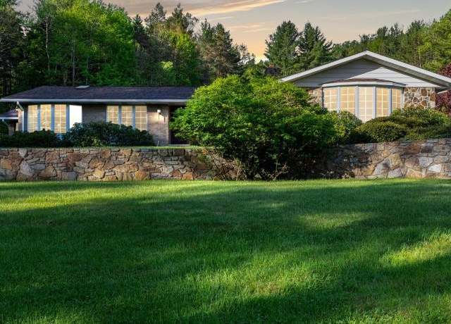 Property at 275 Emmaus Ln, Youngsville, PA 16371, 2 beds, 4 baths