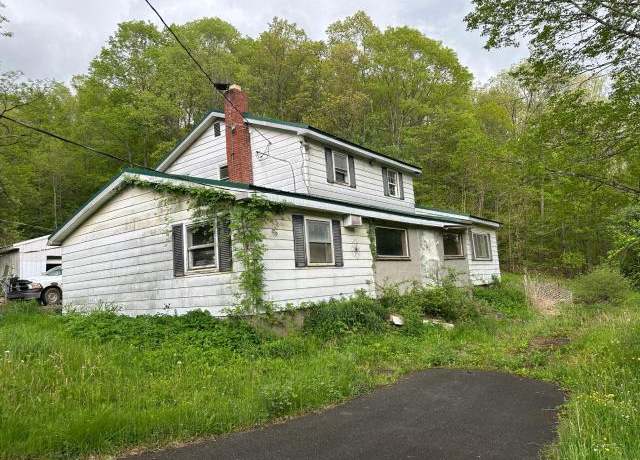 Property at 1040 Abraham Hollow Rd, Youngsville, PA 16371, 4 beds, 1.5 baths