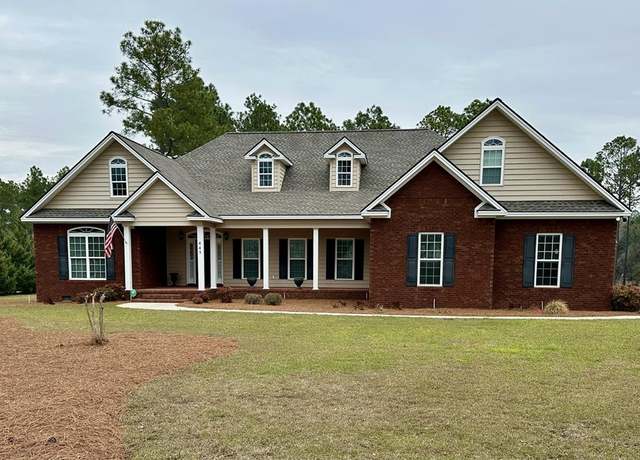 Property at 445 Tanglewood Dr, Moultrie, GA 31768, 4 beds, 3.5 baths