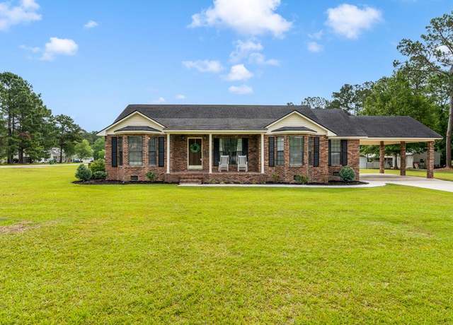 Property at 558 Tallokas Trl, Moultrie, GA 31788, 4 beds, 2 baths