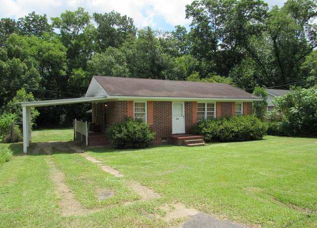Property at 2312 Sylvester Dr, Moultrie, GA 31768, 2 beds, 1 bath