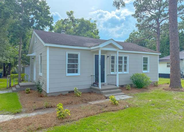 Property at 1404 Hutchinson Dr, Moultrie, GA 31768, 3 beds, 1 bath