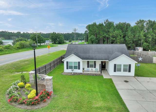 Property at 3 SE Baell Trace Ct, Moultrie, GA 31788, 4 beds, 2 baths