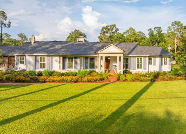 Property at 2021 S Main St, Moultrie, GA 31768, 4 beds, 3 baths