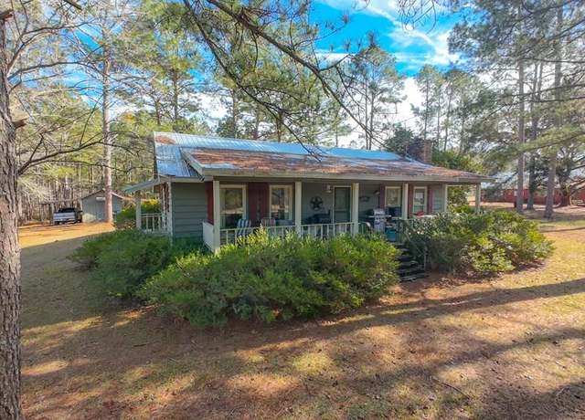Property at 359 Phillips Ln, Moultrie, GA 31768, 2 beds, 2 baths