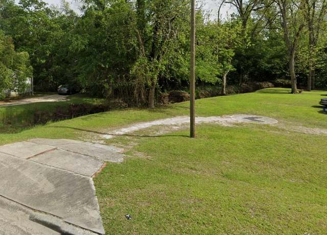 Property at M012 208 1st Ave SW, Moultrie, GA 31768