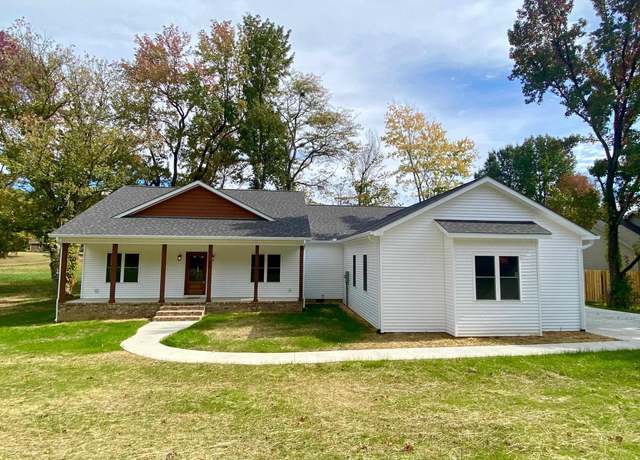 Property at 219 Jenny Ln, Martin, TN 38237, 3 beds, 2.5 baths