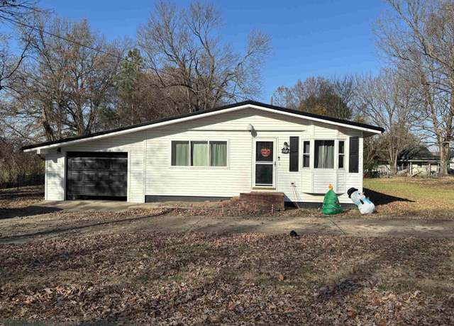 Property at 1108 W 3rd Street St, Fulto, KY 42041, 3 beds, 1 bath