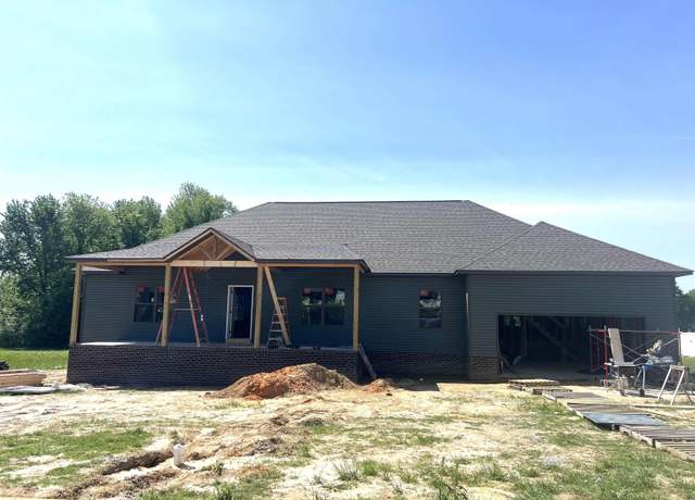Property at 221 Wilma Dr, Union City, TN 38261, 3 beds, 2 baths