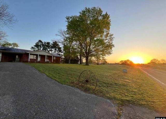Property at 1407 Sharon Rd, Sharon, TN 38255, 3 beds, 1.5 baths