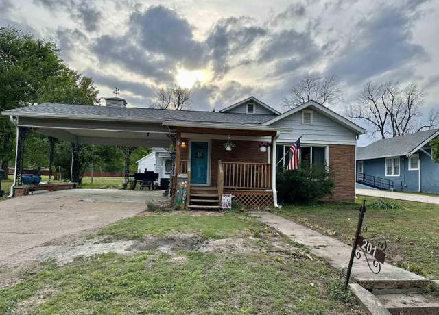 Property at 201 Cedar St, Tiptonville, TN 38069, 3 beds, 2 baths
