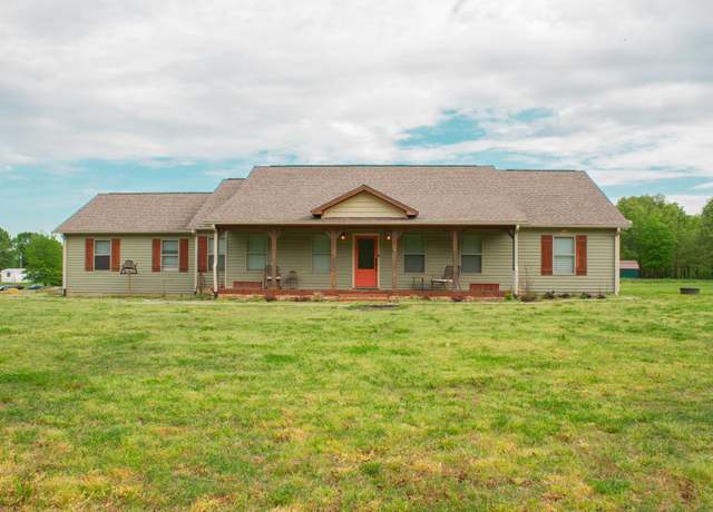 Property at 297 Stover Rd, Martin, TN 38237, 3 beds, 3 baths