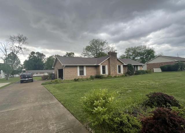 Property at 1017 Turner St, Union City, TN 38261, 3 beds, 2 baths