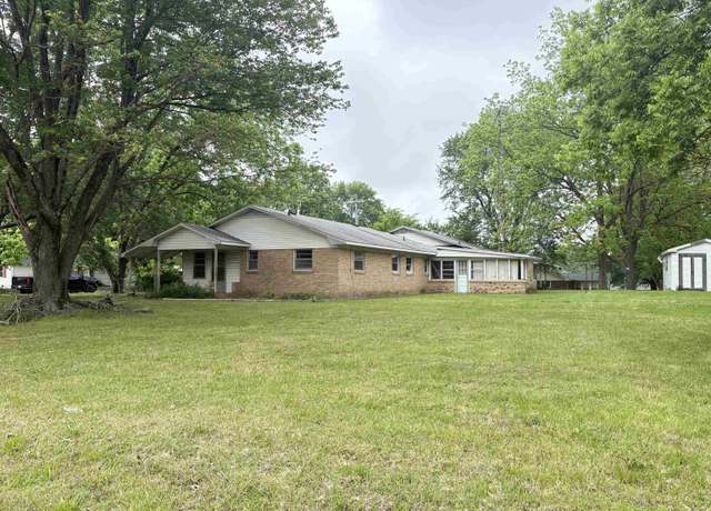 Property at 2206 Carol St, Union City, TN 38261, 4 beds, 3 baths