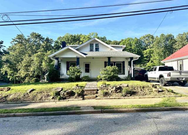 Property at 339 Edgewood St, Paris, TN 38242, 3 beds, 2 baths