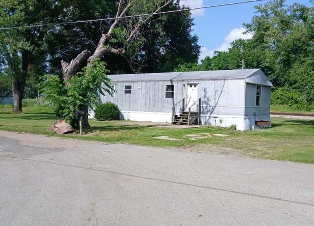 Property at 648 N Church Dr, Rives, TN 38253, 2 beds, 1 bath