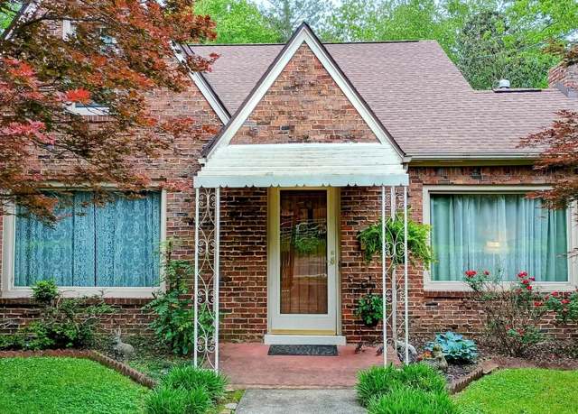Property at 307 Elm St, Martin, TN 38237, 3 beds, 1.5 baths