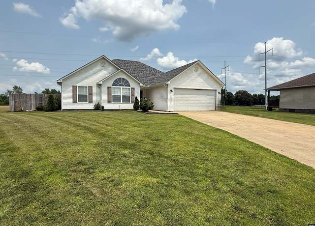 Property at 304 Tyler Austin Rd, Martin, TN 38237, 3 beds, 2 baths