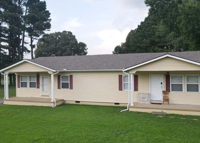 Property at 120-122 Ivie Cir, Martin, TN 38237, 4 beds