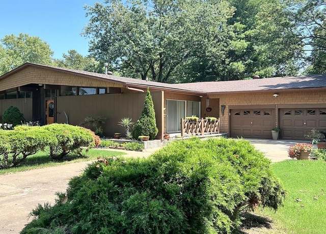 Property at 1704 Meadowlark Dr, Union City, TN 38261, 3 beds, 2 baths