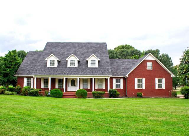 Property at 2005 Stonewall Dr, Union City, TN 38261, 5 beds, 3 baths