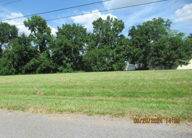 Property at 619 Homestead Dr, Troy, TN 38260