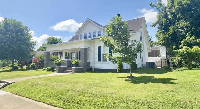Photo of 827 E Main St, Union City, TN 38261