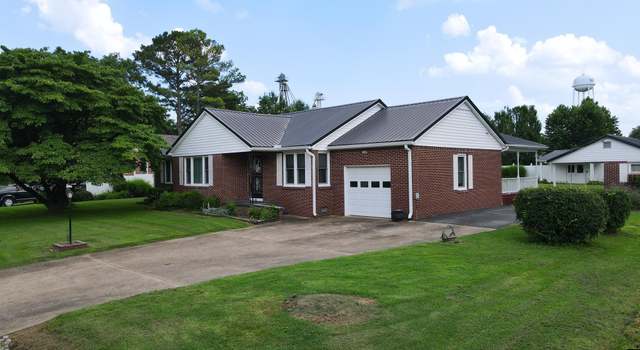 Photo of 122 E Moore St, Sharon, TN 38255