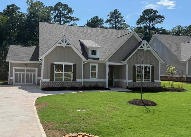 Property at 1431 Lake Dr, Greensboro, GA 30642, 4 beds, 3 baths