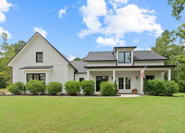 Property at 135 Harmony Bay Dr, Eatonton, GA 31024, 4 beds, 3.5 baths