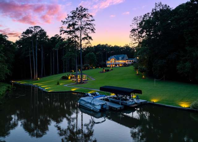 Property at 1041 Kings Bridge Rd, Greensboro, GA 30642, 5 beds, 5.5 baths