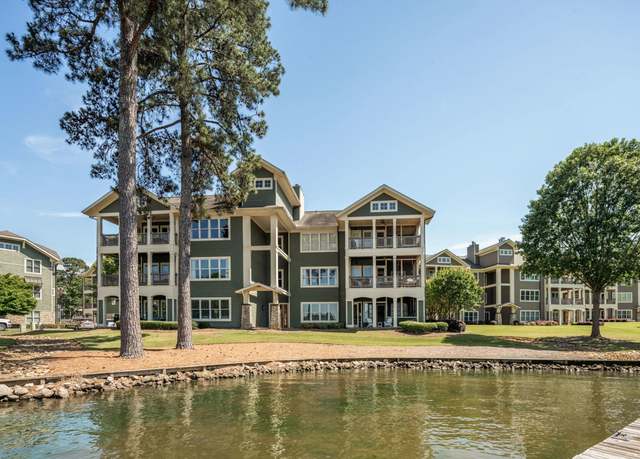 Property at 105 South Bay Rd, Eatonton, GA 31024, 3 beds, 2 baths